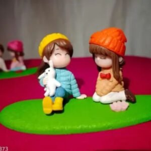 Miniature Girls with Grass Figurine (1 Pc) - 10x6x3 cm | Adorable Resin/PVC Statue for Fairy Gardens, Terrariums & Dioramas