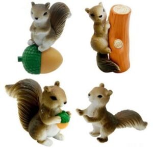 Miniature Squirrel Figurine (1 Pc) - 3.5x3x2 cm | Adorable Tiny Forest Animal for Fairy Gardens, Terrariums & Dioramas
